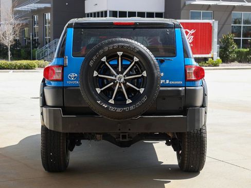 Used 2008 Toyota FJ Cruiser 4WD image 9