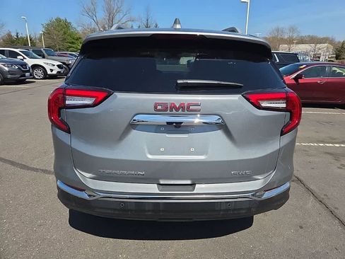 Used 2023 GMC Terrain SLT w/ Tech Package image 6