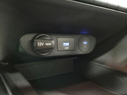 Used 2025 Hyundai Elantra SE image 16