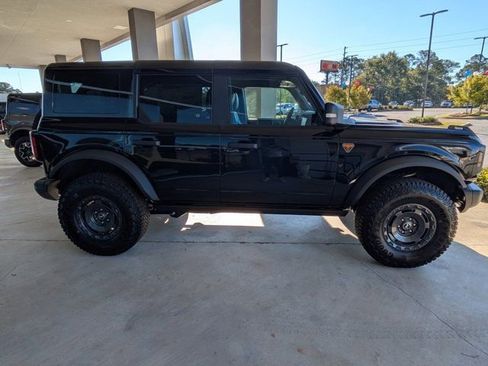 New 2025 Ford Bronco Badlands image 3