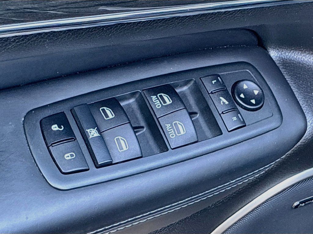Used 2021 Jeep Grand Cherokee Overland AWD/4WD image 18
