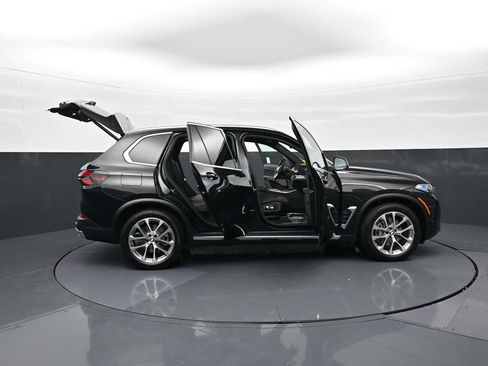 Used 2026 BMW X5 xDrive40i w/ Climate Comfort Package AWD/4WD image 35