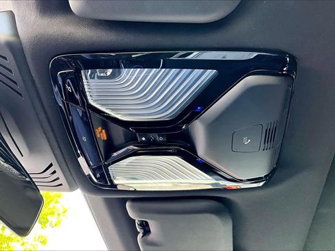 Used 2024 BMW X3 sDrive30i w/ Convenience Package image 32