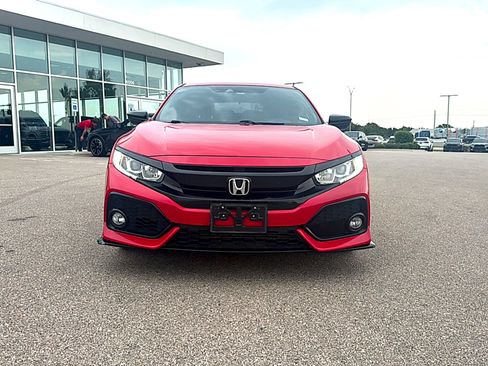 Used 2019 Honda Civic Sport image 2