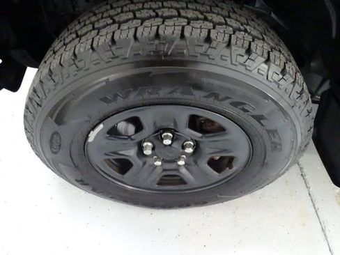 Used 2021 Jeep Wrangler Unlimited Sport image 24