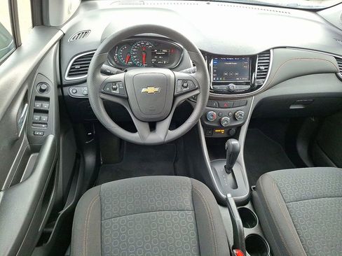 Used 2022 Chevrolet Trax LS w/ Tint and Cruise Package image 3