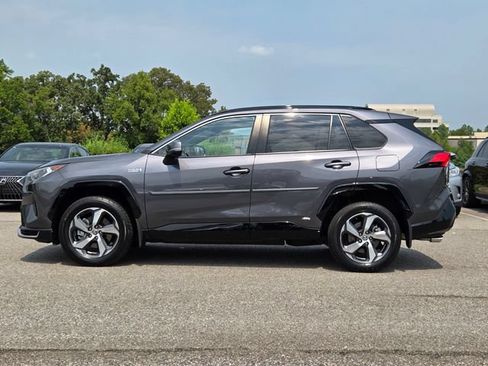 Used 2021 Toyota RAV4 SE w/ Weather & Moonroof Package AWD/4WD image 2