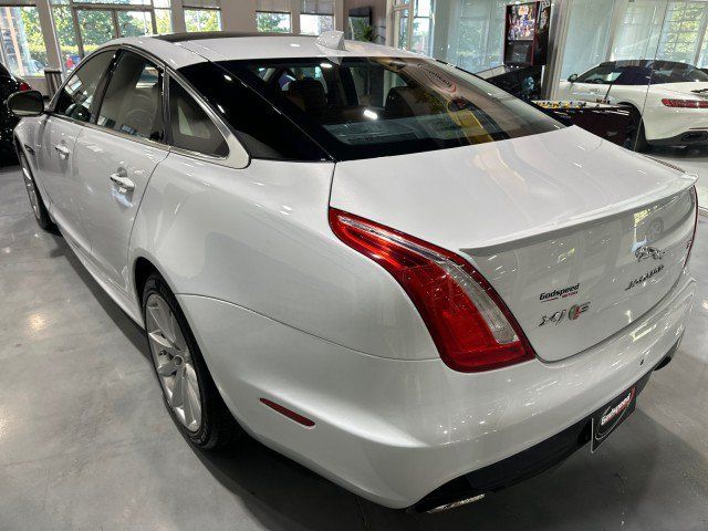 Used 2016 Jaguar XJ R-Sport RWD image 28