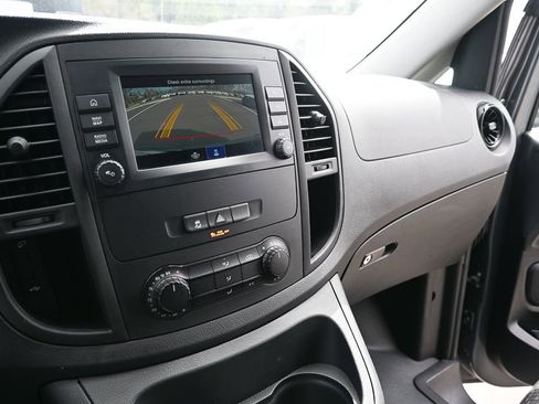Used 2023 Mercedes-Benz Metris image 14