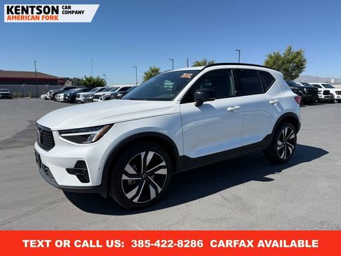 Used 2025 Volvo XC40 B5 Plus AWD/4WD image 1