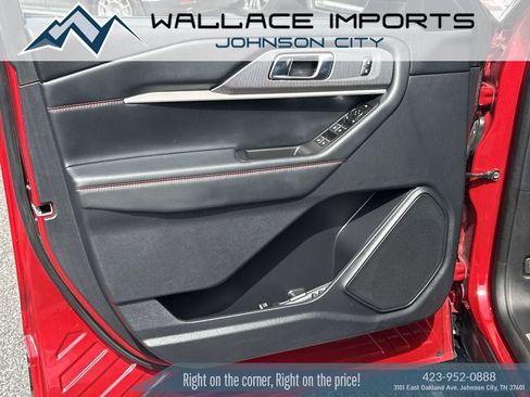 Used 2025 Ford Explorer ST-Line w/ ST-Line Street Pack AWD/4WD image 12