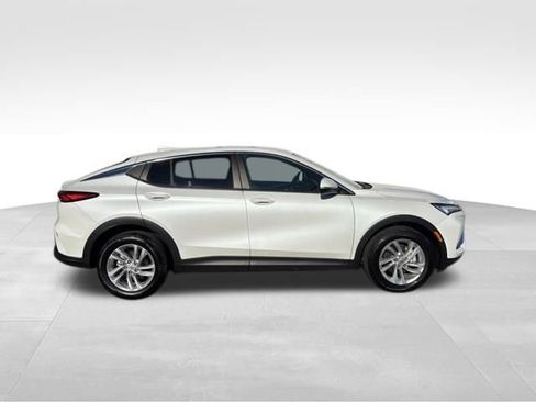 Used 2024 Buick Envista Preferred w/ Convenience II Package image 4