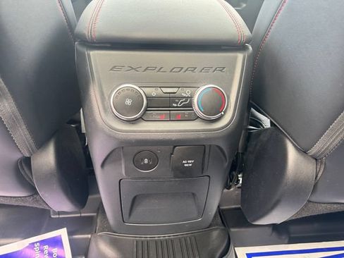 Used 2025 Ford Explorer ST-Line w/ Premium Package AWD/4WD image 19