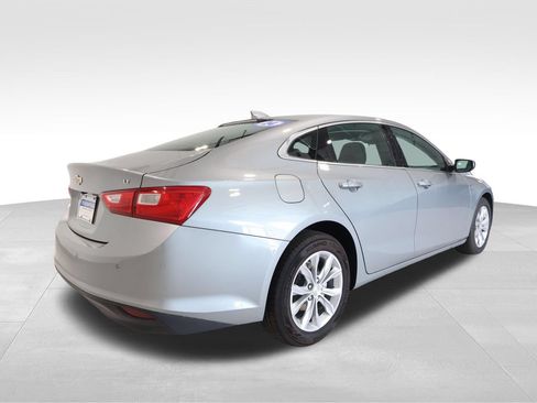 Used 2024 Chevrolet Malibu LT FWD image 4