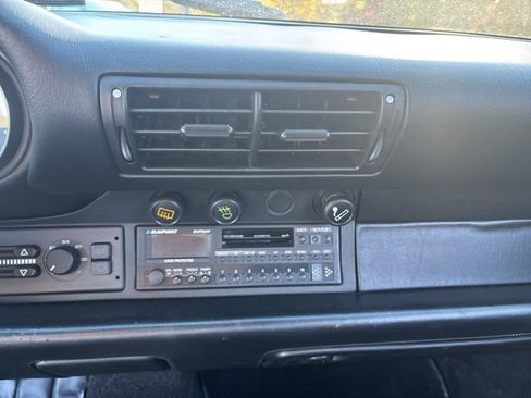 Used 1991 Porsche 911 Carrera RWD image 22