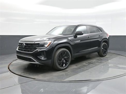 New 2026 Volkswagen Atlas Cross Sport SE image 3