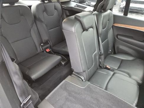 Used 2021 Volvo XC90 T6 Momentum w/ Advanced Package image 29