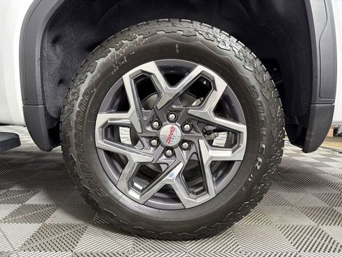 New 2026 GMC Sierra 1500 SLT w/ SLT Premium Plus Package image 17