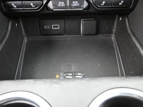 Used 2023 Chevrolet Tahoe Z71 image 9