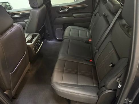 Used 2024 Chevrolet Silverado 1500 High Country w/ High Country Premium Package image 34