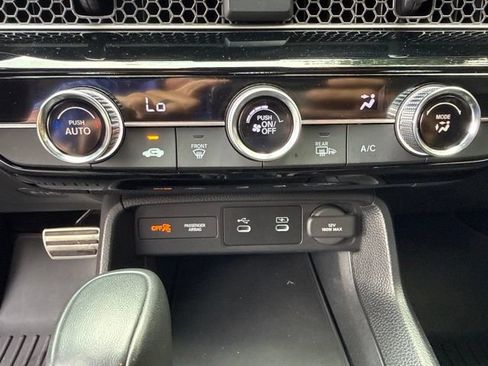 Used 2025 Honda Civic Sport image 17