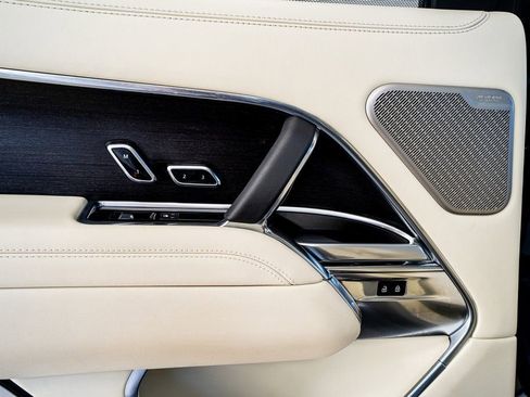 Used 2024 Land Rover Range Rover Autobiography image 52