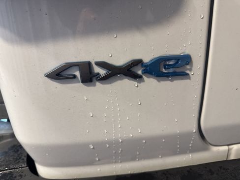 Used 2024 Jeep Wrangler Willys image 13