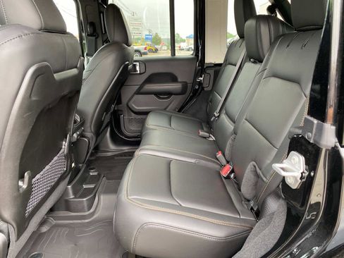 New 2025 Jeep Wrangler Unlimited Rubicon 392 image 8