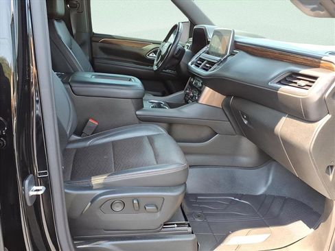 Used 2021 Chevrolet Suburban High Country AWD/4WD image 9