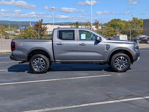 New 2025 Ford Ranger Lariat w/ FX4 Off-Road Package image 3
