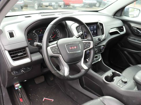 Used 2024 GMC Terrain SLT AWD/4WD image 10