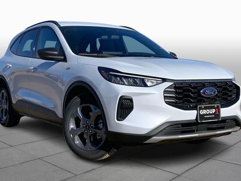 New 2026 Ford Escape ST-Line w/ Tech Pack #1 image 2