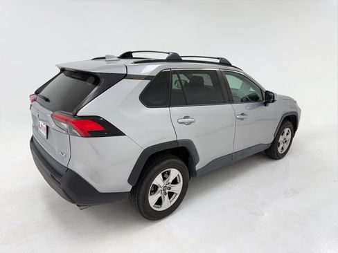 Used 2020 Toyota RAV4 XLE FWD image 21