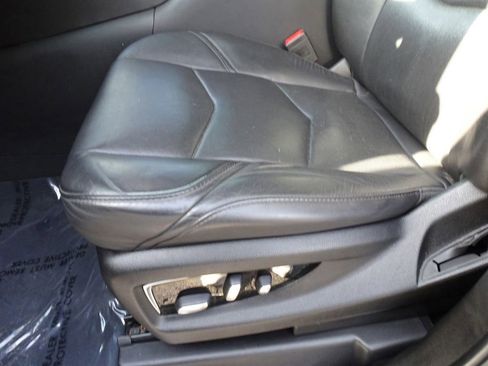 Used 2019 Cadillac Escalade Premium Luxury image 10