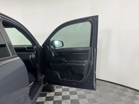 Certified 2025 Toyota Tacoma SR5 image 33