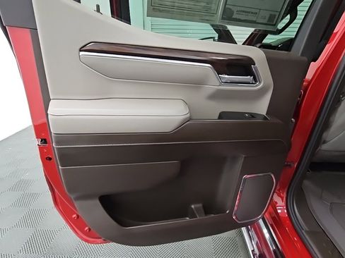 Used 2024 GMC Sierra 1500 SLT w/ SLT Premium Plus Package image 34