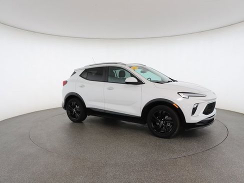 Used 2024 Buick Encore GX Sport Touring image 25