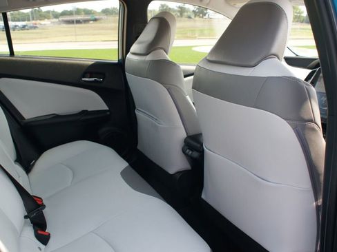 Used 2021 Toyota Prius Prime XLE image 23