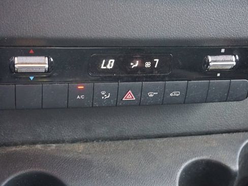 Used 2019 Mercedes-Benz Sprinter 144 image 41