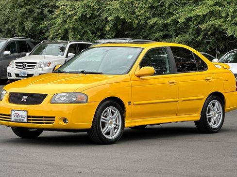 Used 2006 Nissan Sentra SE-R w/ (J01) Sunroof Pkg FWD image 8