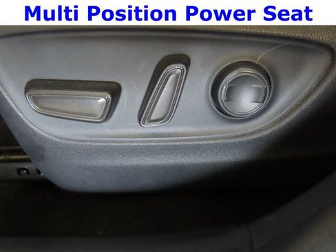 Used 2020 Toyota RAV4 XLE w/ Convenience Package image 18