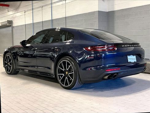 Used 2018 Porsche Panamera 4S image 3
