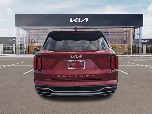 Certified 2022 Kia Sorento SX image 10