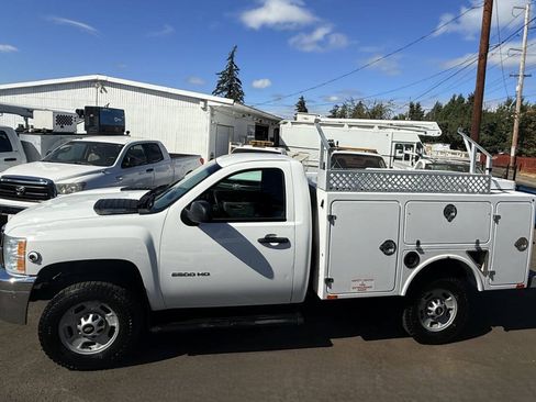 Used 2013 Chevrolet Silverado 2500 W/T AWD/4WD image 5