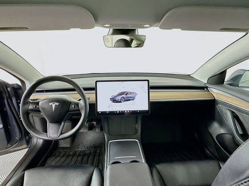 Used 2023 Tesla Model 3 Standard Range RWD image 3
