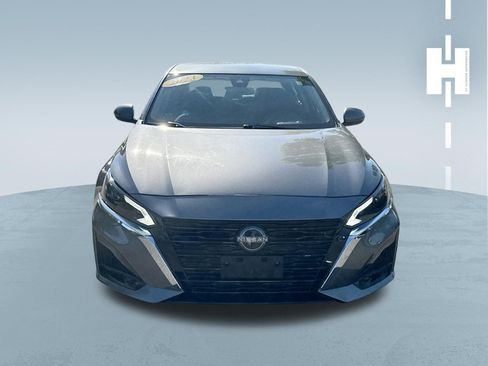 Used 2023 Nissan Altima 2.5 S image 2