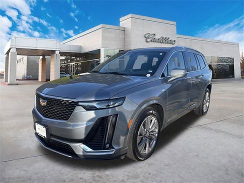 Certified 2025 Cadillac XT6 Premium Luxury image 7