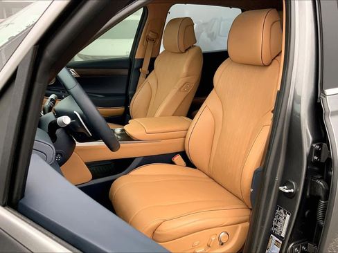 Used 2022 Genesis GV80 2.5T w/ Prestige Package 04 image 7