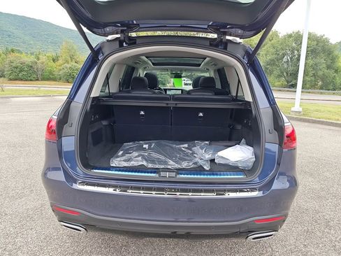 New 2026 Mercedes-Benz GLS 450 4MATIC image 8