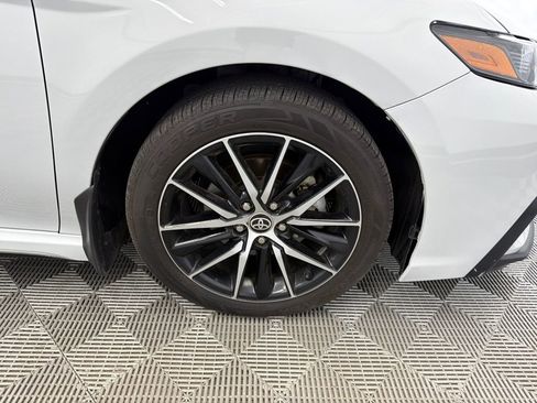 Used 2024 Toyota Camry SE FWD image 13